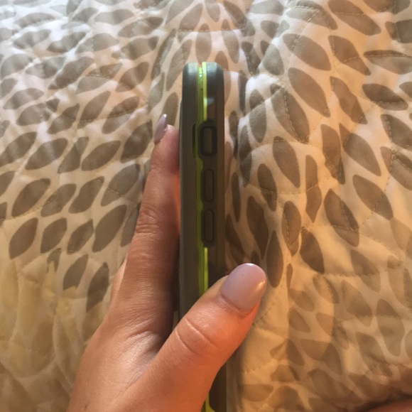 Life Proof Case - Picture 9 of 10